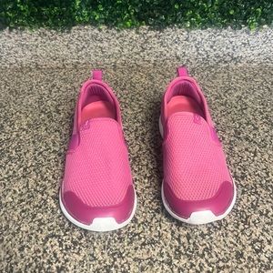 Vionic Women's Slip-On Sneakers in Bright Pink